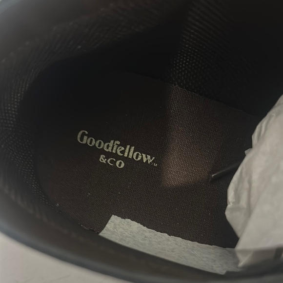 NEW Clarks Brown Chukka Boots Leather Minimalist Design size 11 1/2 - Picture 2 of 5